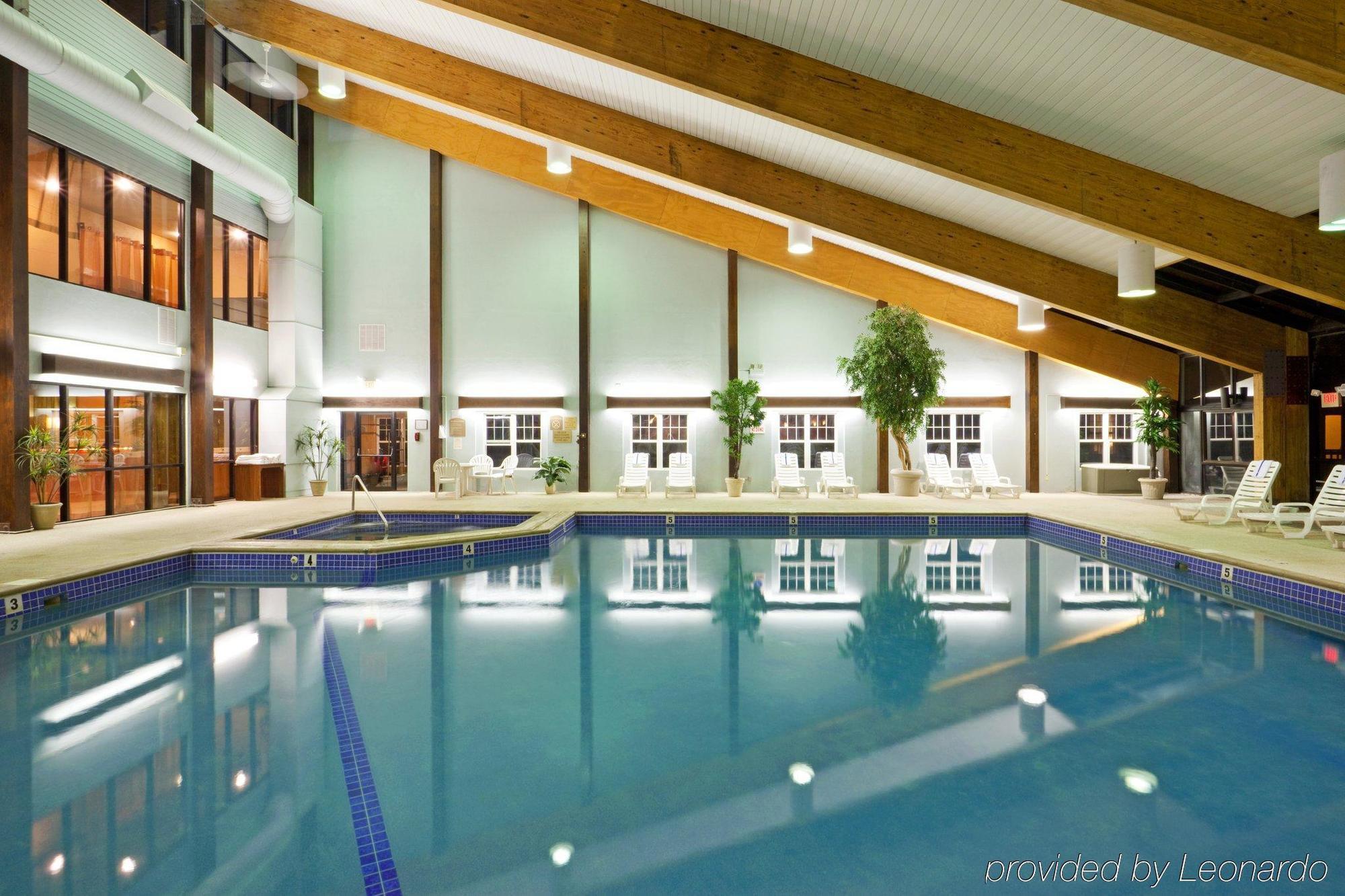 Holiday Inn Cape Cod - Hyannis By Ihg Exterior foto